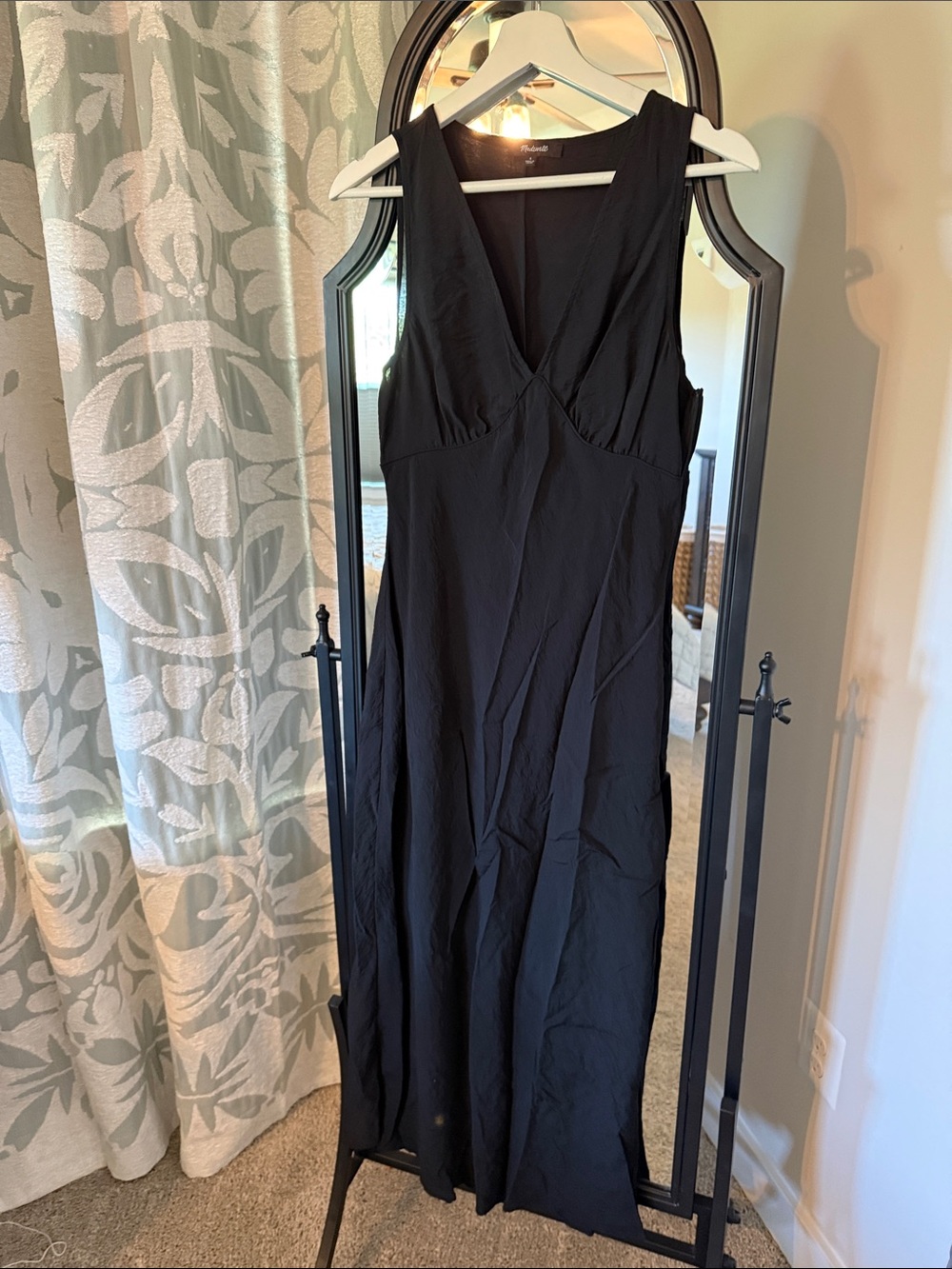 Madewell Black Sleeveless V-Neck Maxi Dress